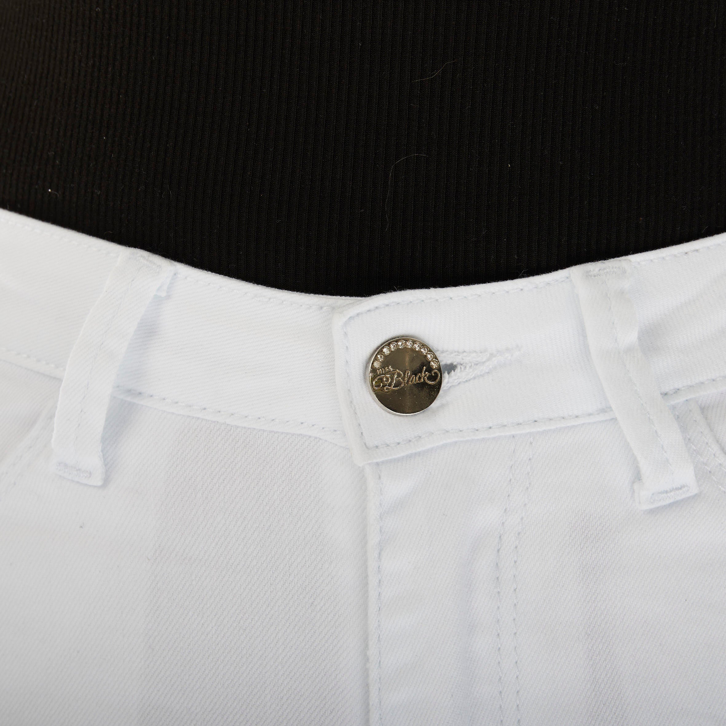 Miss Black Brandy 1 - White apparel Miss Black