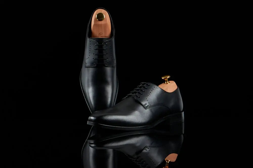 The Power of Details: Styling Tips for Men's Formal Shoes and Accessories