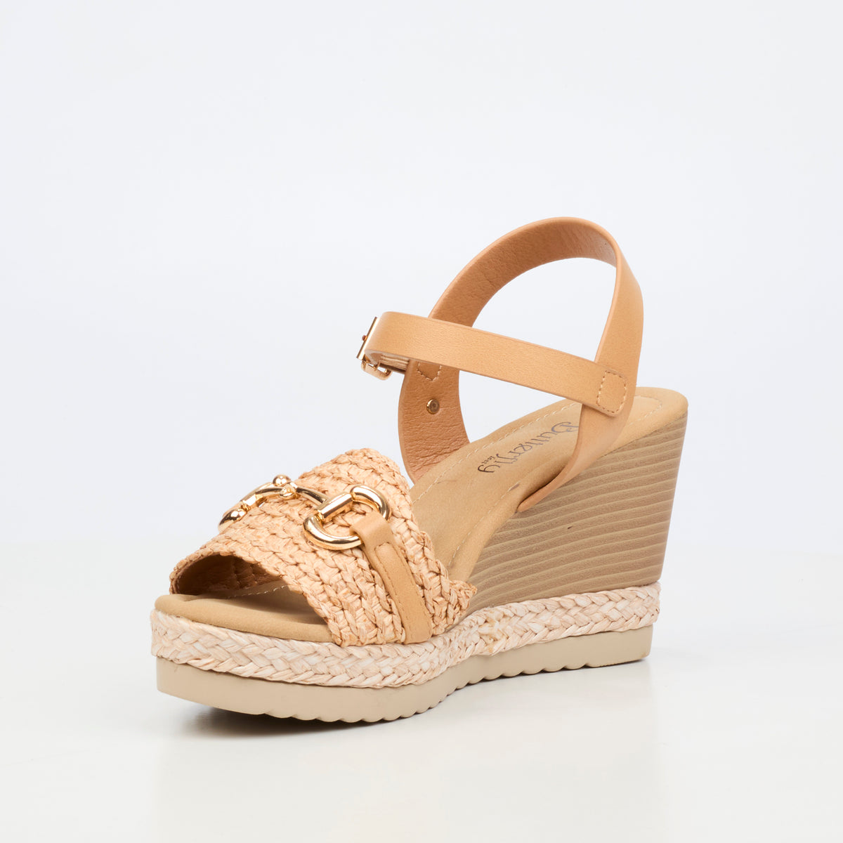 Butterfly Feet Avery 7  High Wedges - Beige