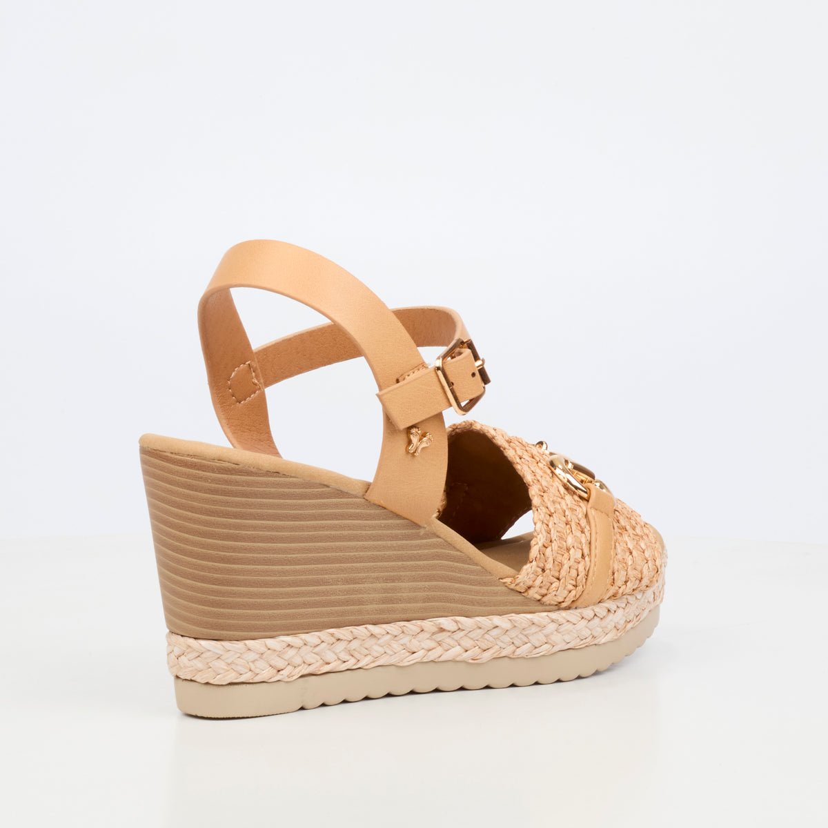 Butterfly Feet Avery 7  High Wedges - Beige