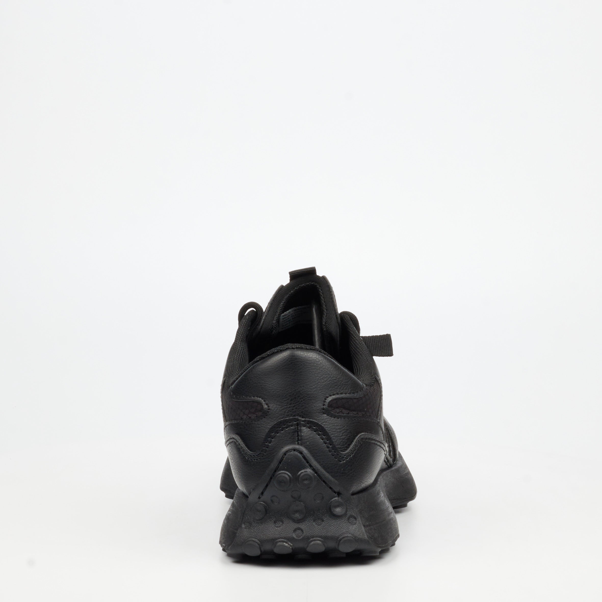 Urbanart Bellay 3 Mesh / Faux Nubuck Sneaker - Mono Black footwear UBRT