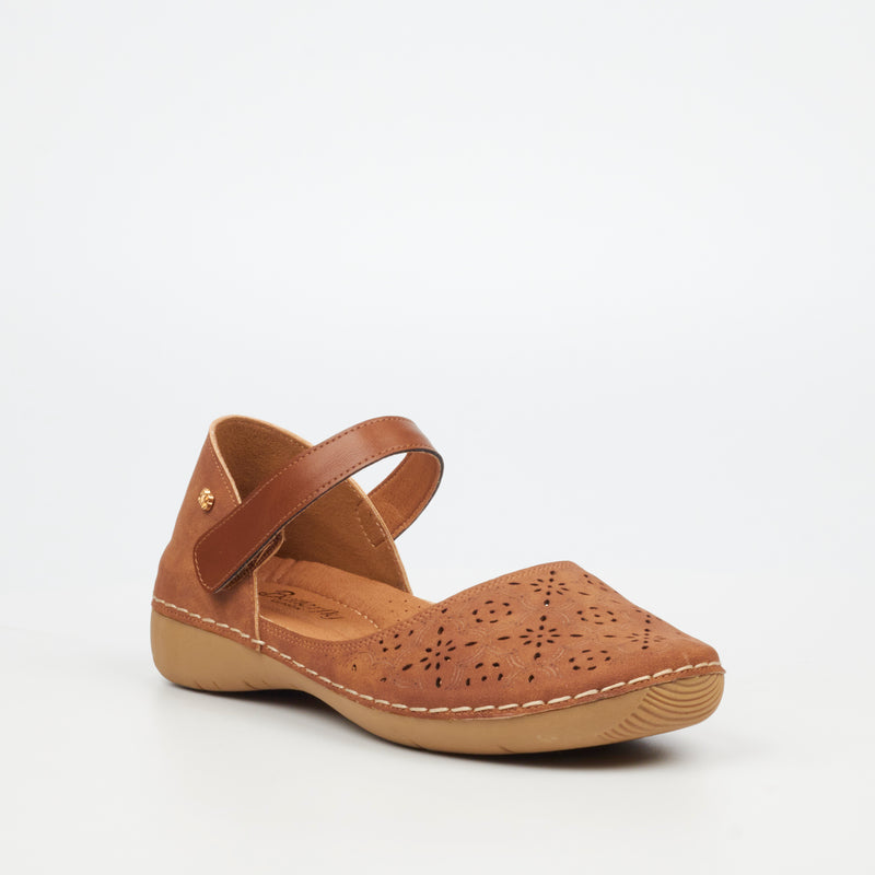 Butterfly Classics Cindi 1 Faux Nubuck Pump - Tan footwear Butterfly Classics