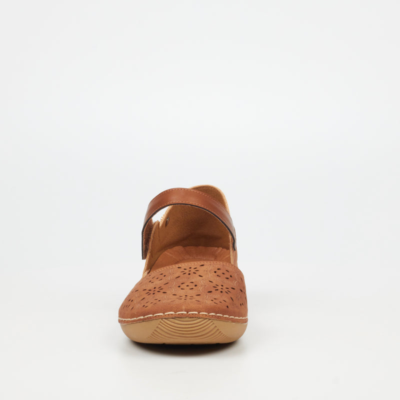 Butterfly Classics Cindi 1 Faux Nubuck Pump - Tan footwear Butterfly Classics