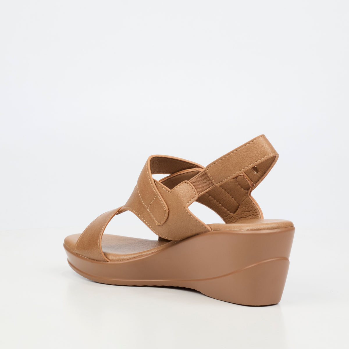 Butterfly Classics Danica 1 Low Wedges - Taupe