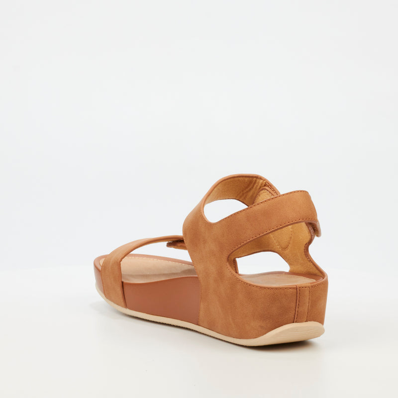 Butterfly Feet Delia 11 Sandal - Tan footwear Butterfly Feet