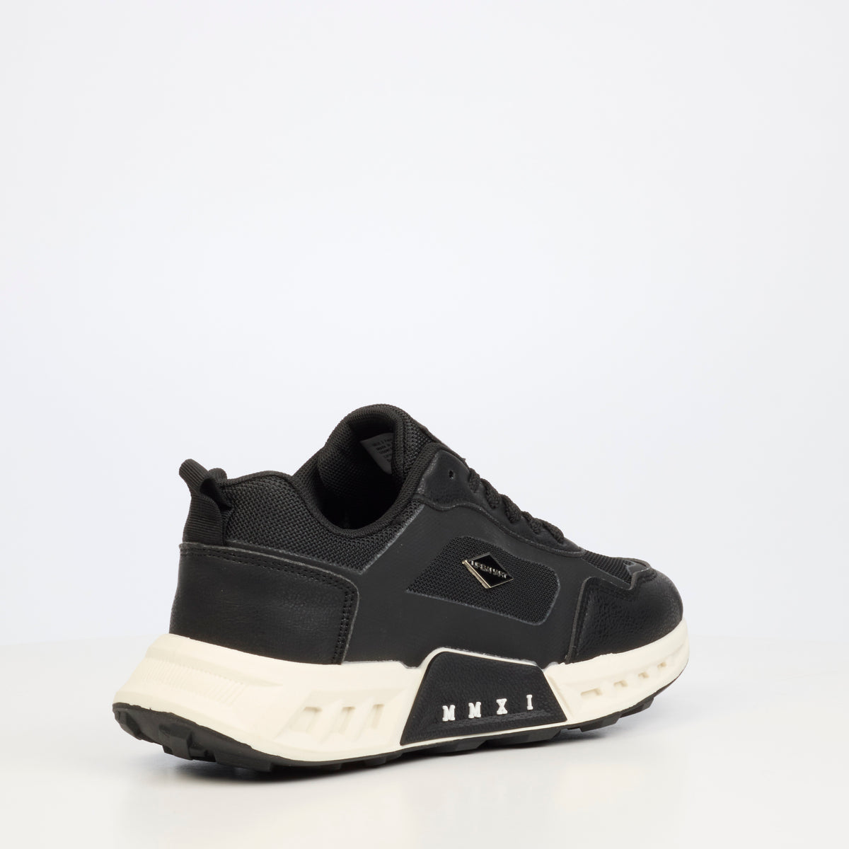 Urbanart Isle 2 Faux Nubuck / Mesh Sneakers - Black