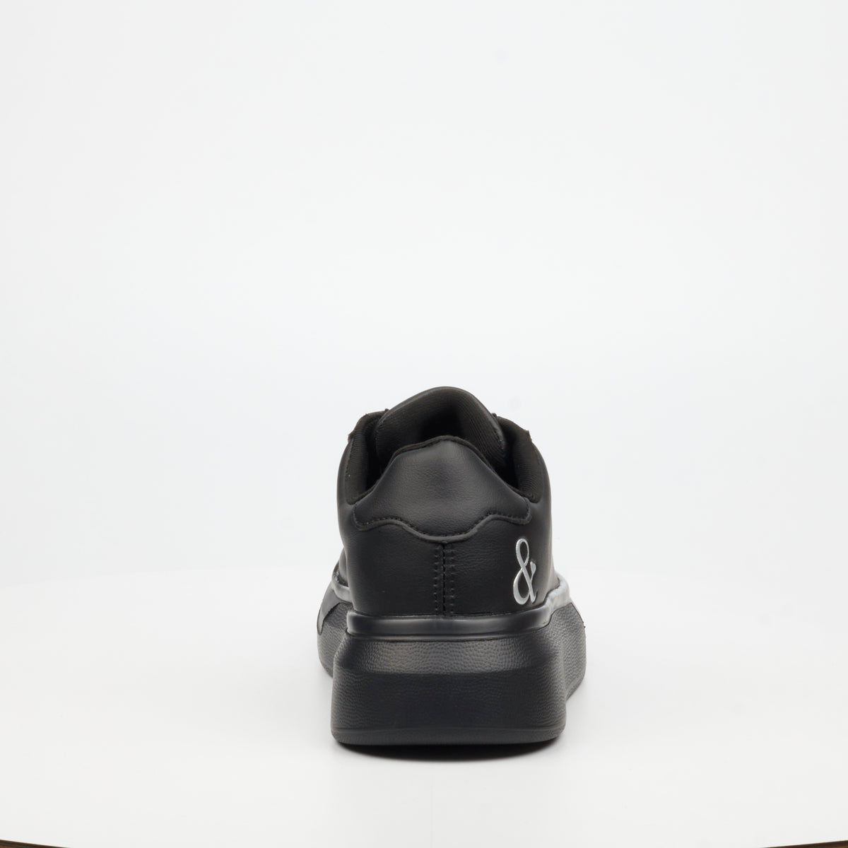 Heart & Sole Lakshmi 1 Sneaker - Black | DC.ONE | DC.ONE