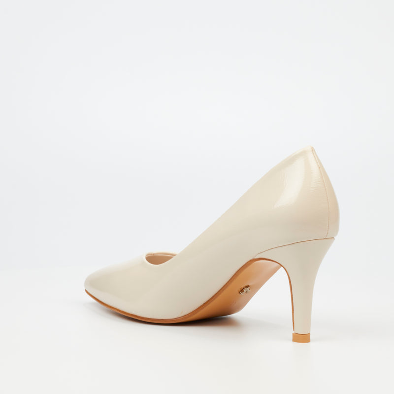 Butterfly Feet Lexi 12 Court - Nude footwear Butterfly Feet   