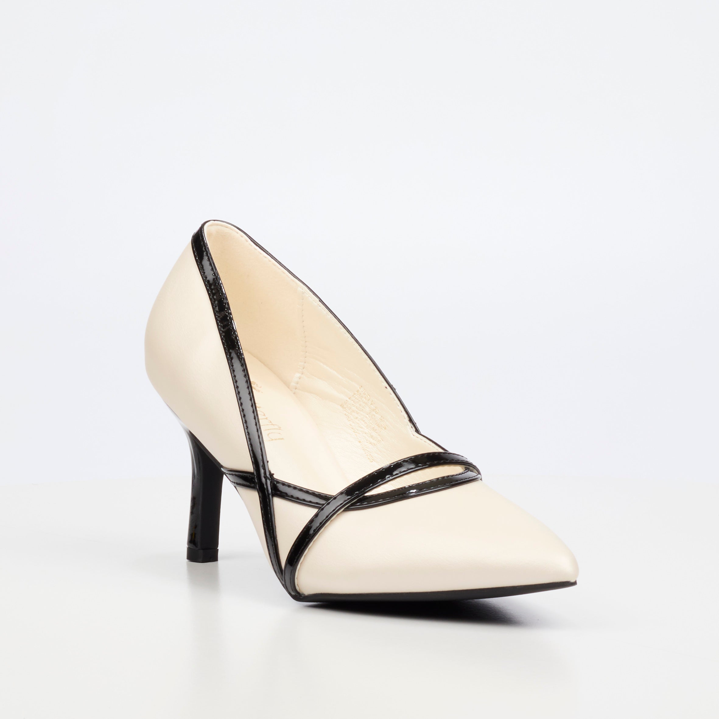 Butterfly Feet Lively 20 Court - Beige footwear Butterfly Feet