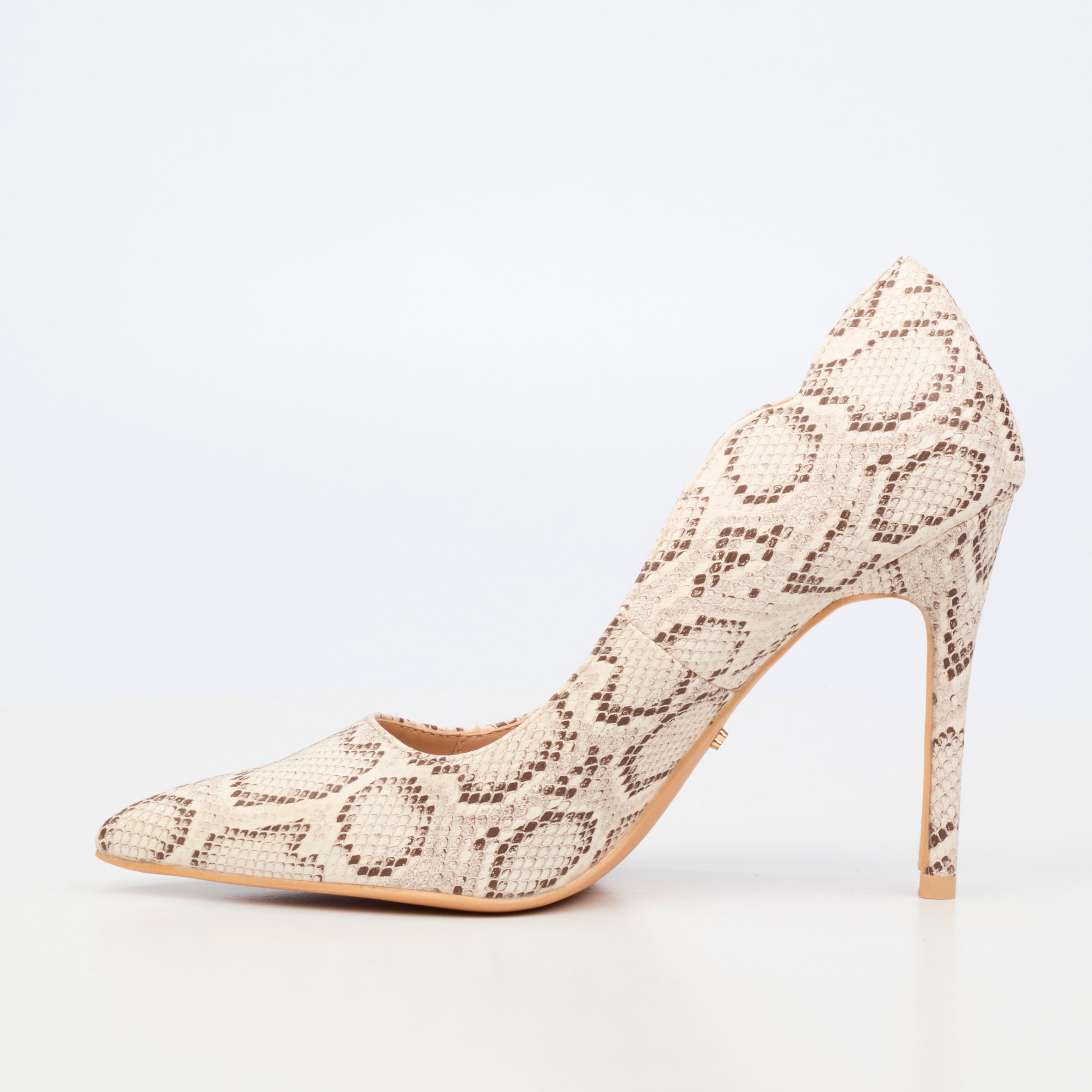 Miss Black Lola 74 Court - Natural footwear Miss Black
