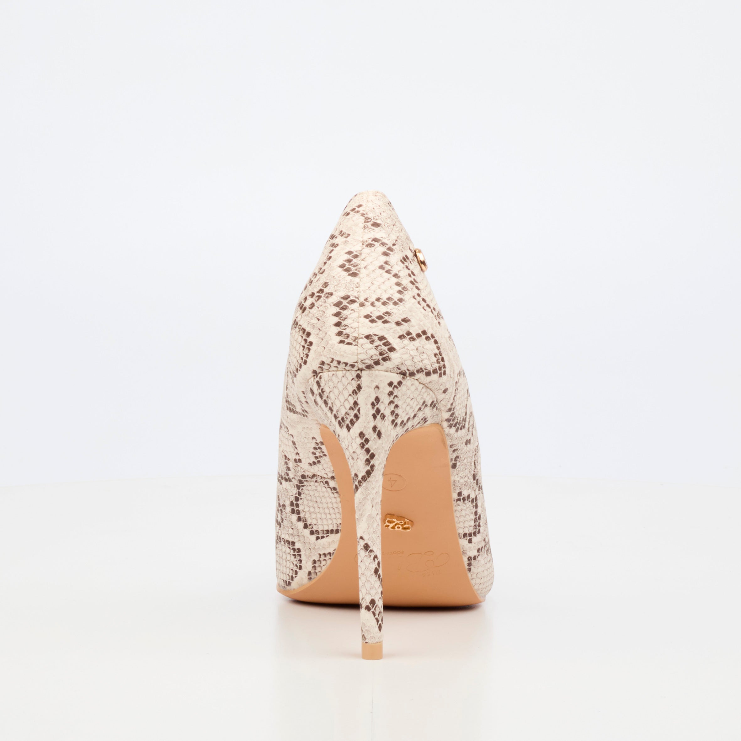 Miss Black Lola 74 Court - Natural footwear Miss Black