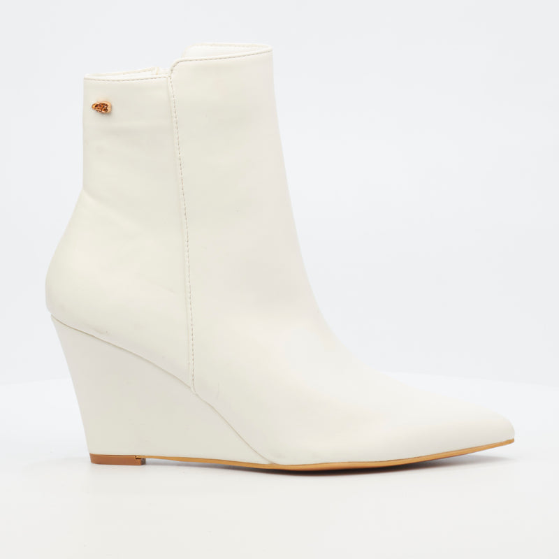 Miss Black Love 1 Ankle Boot - White footwear Miss Black   