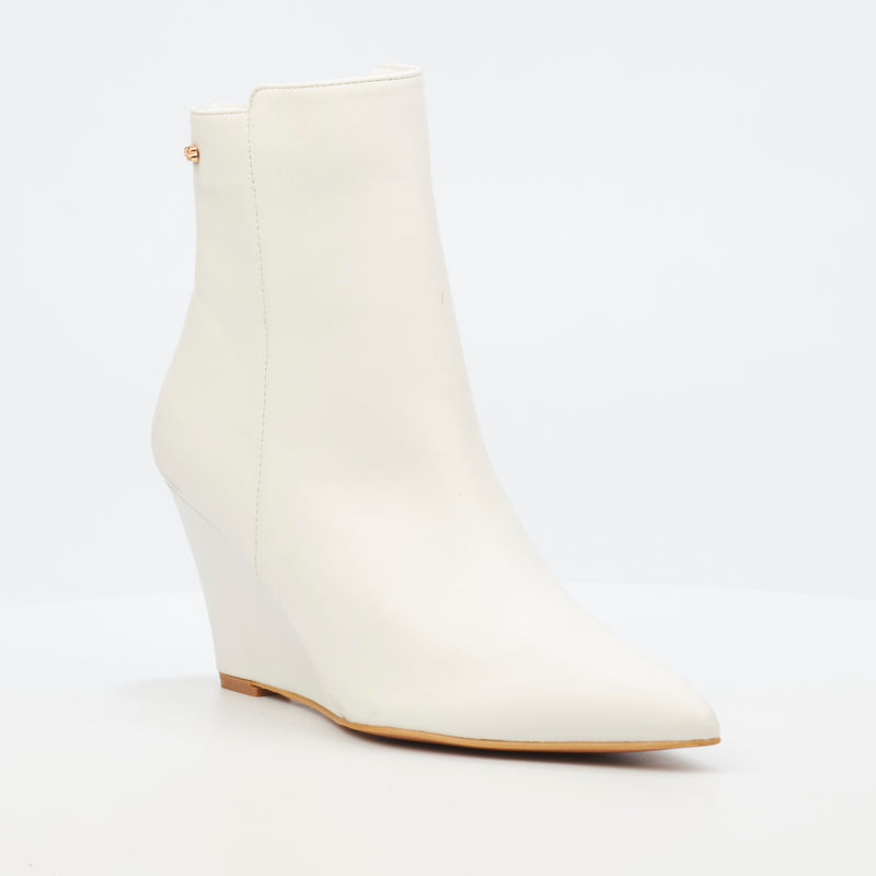 Miss Black Love 1 Ankle Boot - White footwear Miss Black   