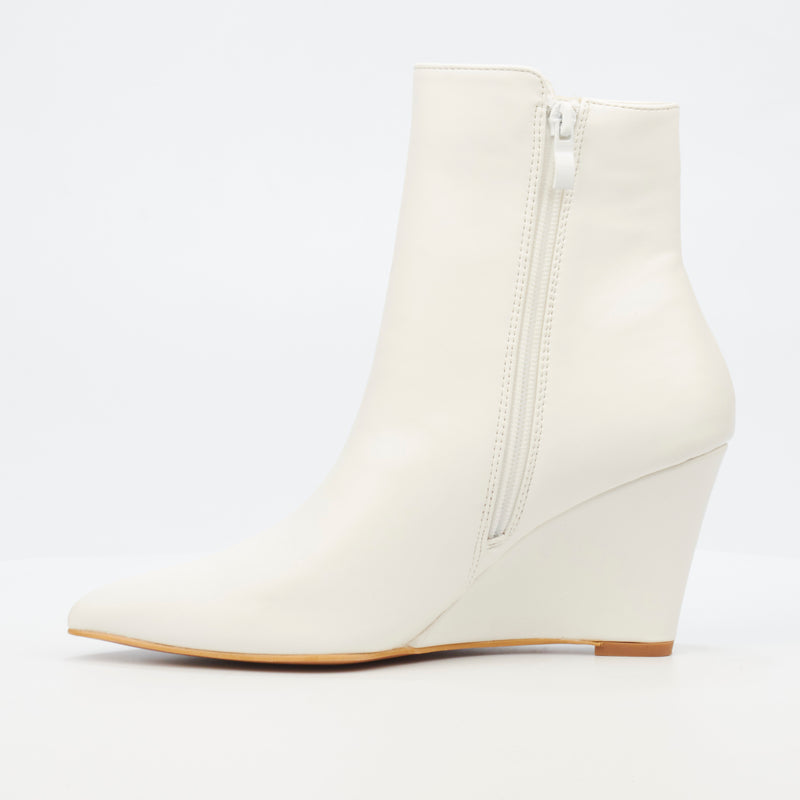 Miss Black Love 1 Ankle Boot - White footwear Miss Black   