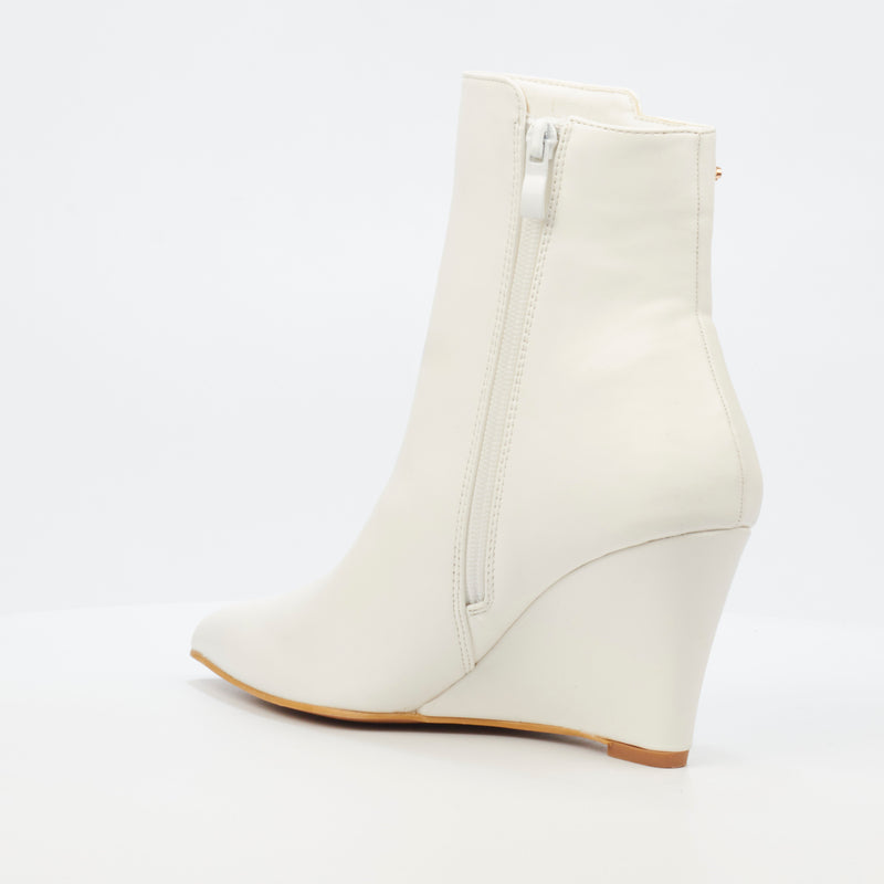 Miss Black Love 1 Ankle Boot - White footwear Miss Black   