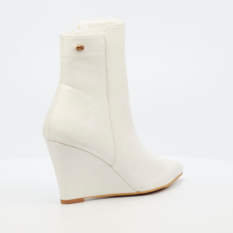 Miss Black Love 1 Ankle Boot - White footwear Miss Black   