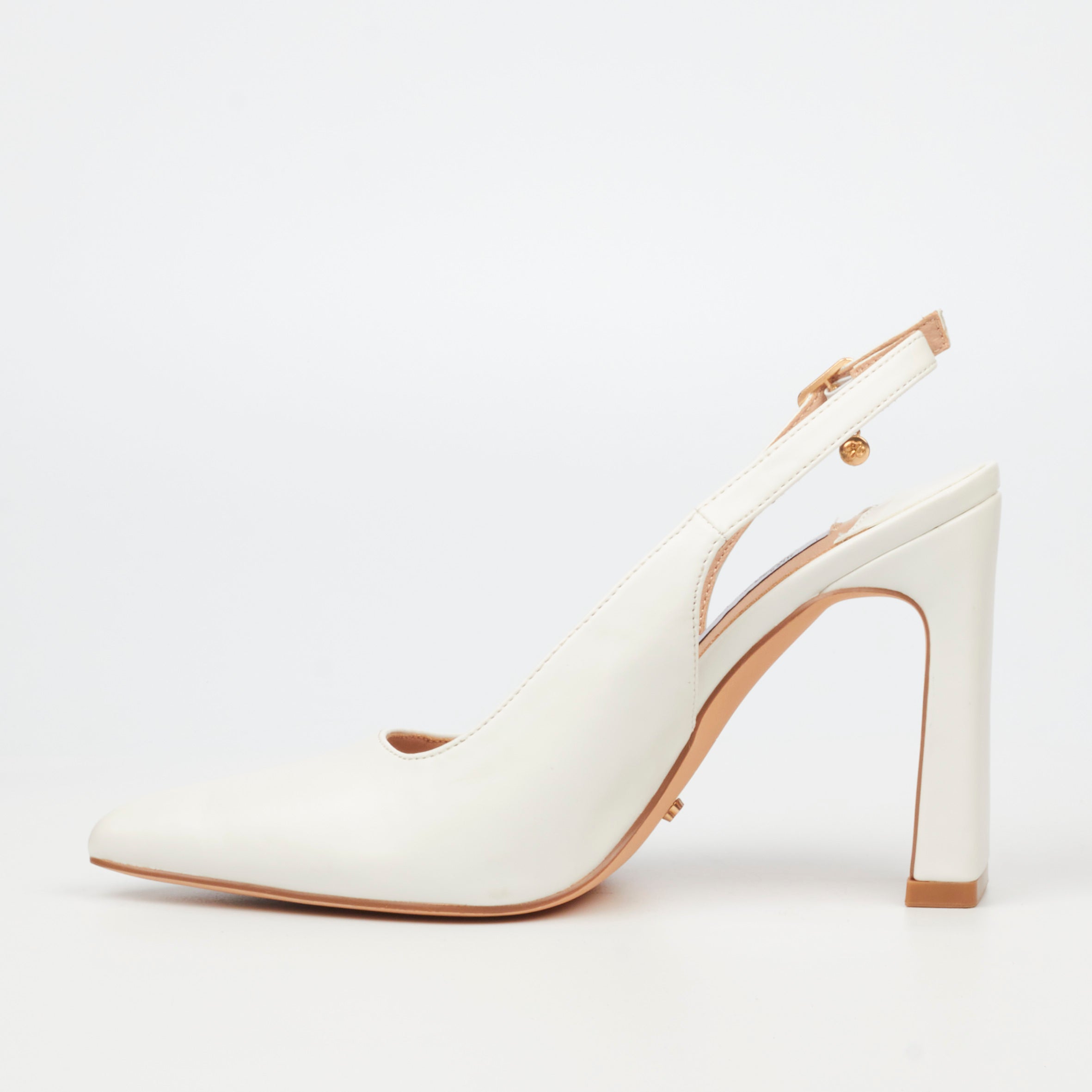 Miss Black Nala 1 Court - White