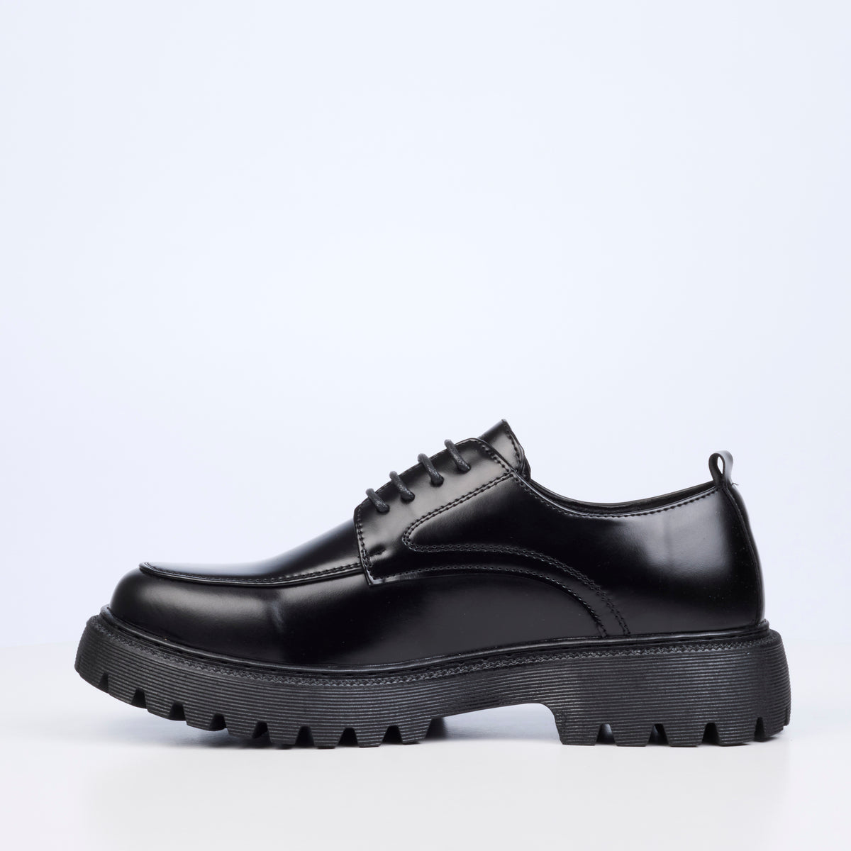 Mazerata Novak 4 Faux Wax Shoe - Black
