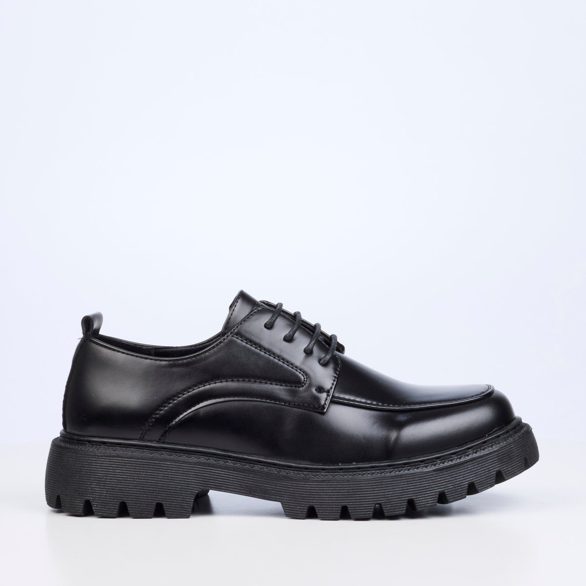 Mazerata Novak 4 Faux Wax Shoe - Black