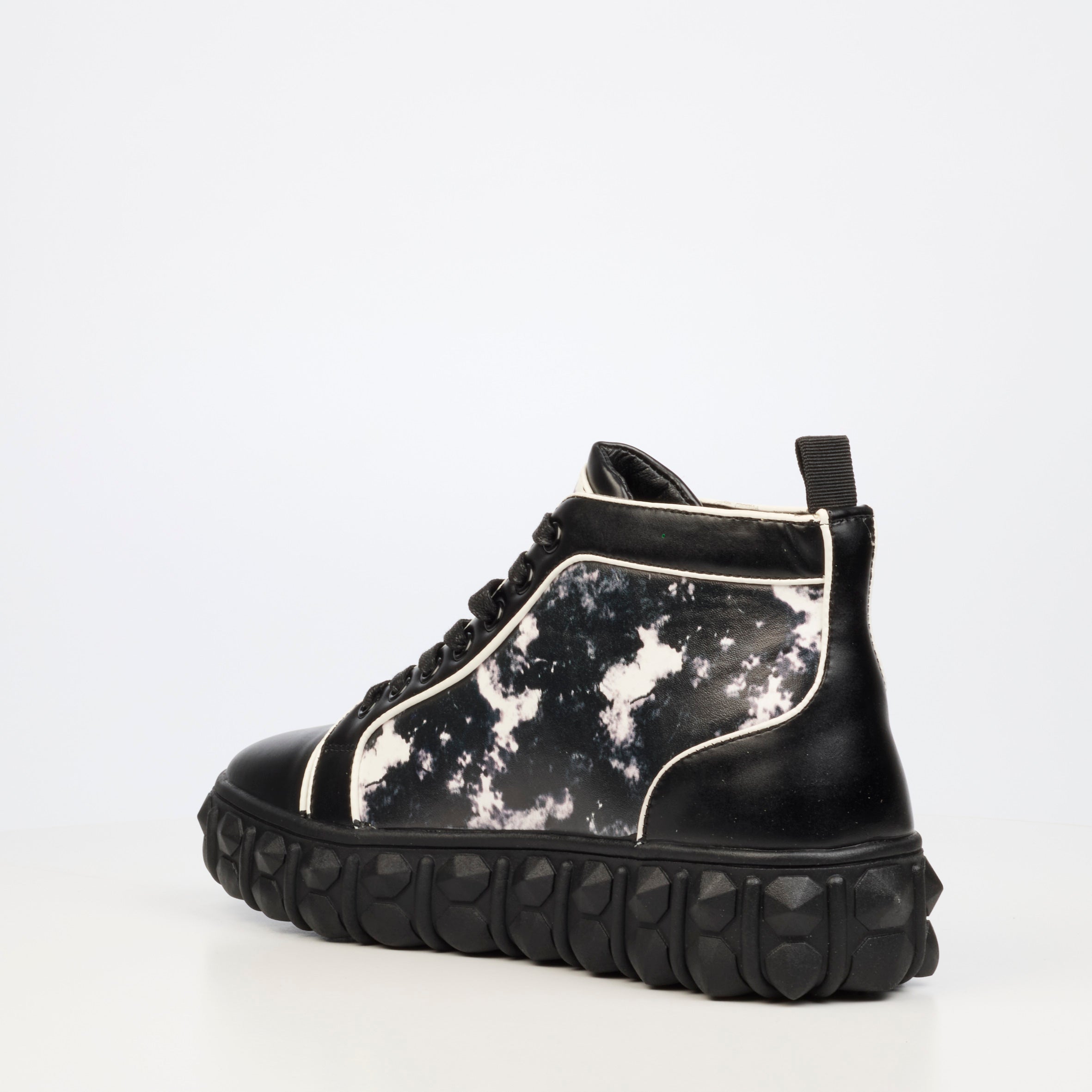 Mazerata Pigale 32 Faux Wax / Print Ankle Boot - Black