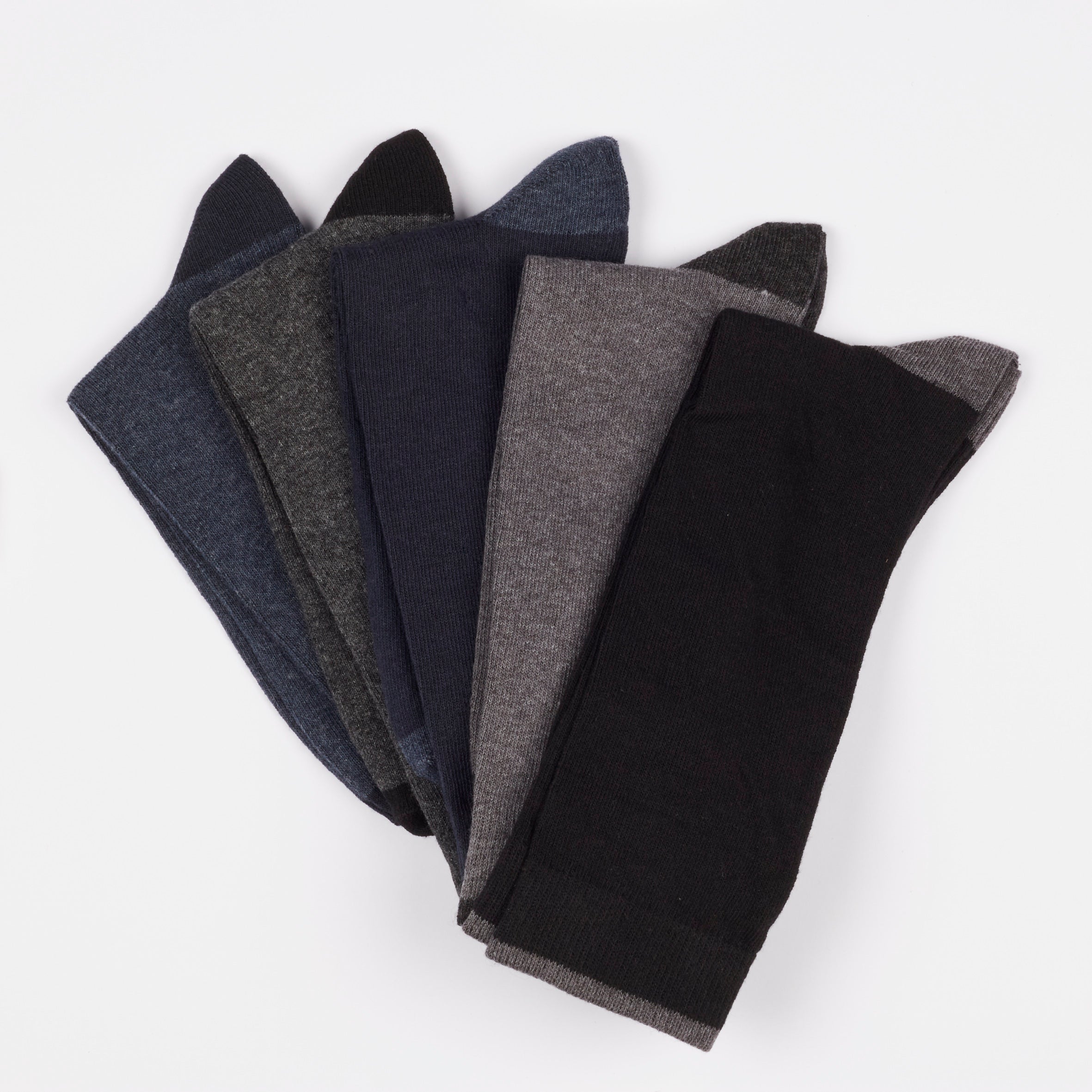 Formal Essentials Value Bundle - Elia 7 Wax Chocolate + 5 pack socks DC.ONE