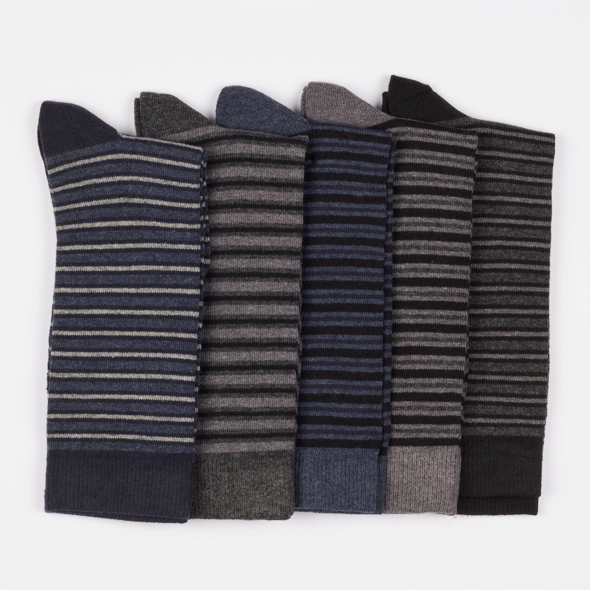 Formal Essentials Value Bundle - Vinchey 74 Wax Black + 5 pack socks DC.ONE
