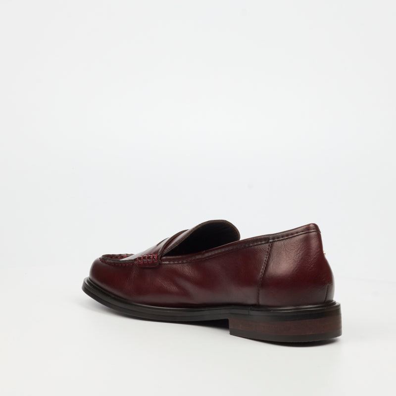 Miss Black Sasko 1 Shoe - Burgundy