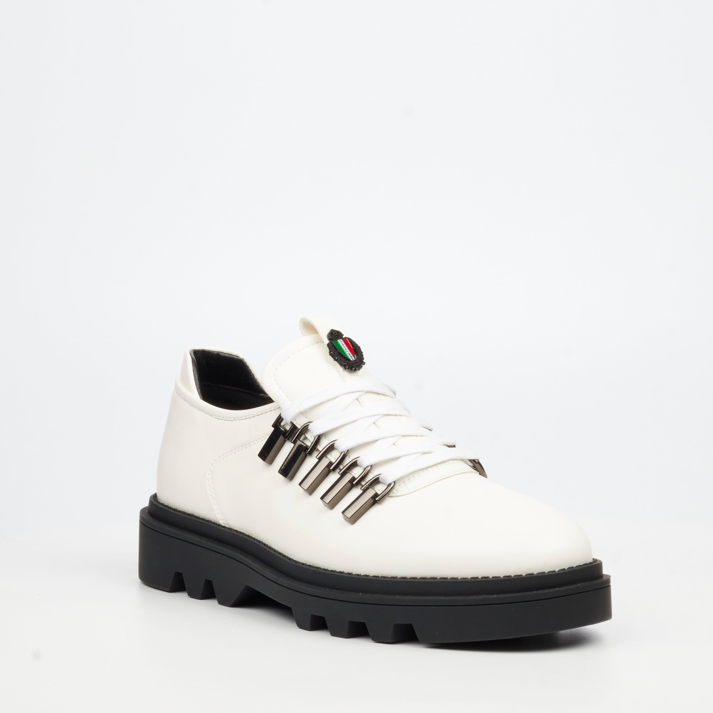 Mazerata Vinchey 91 Faux Wax Shoe - White
