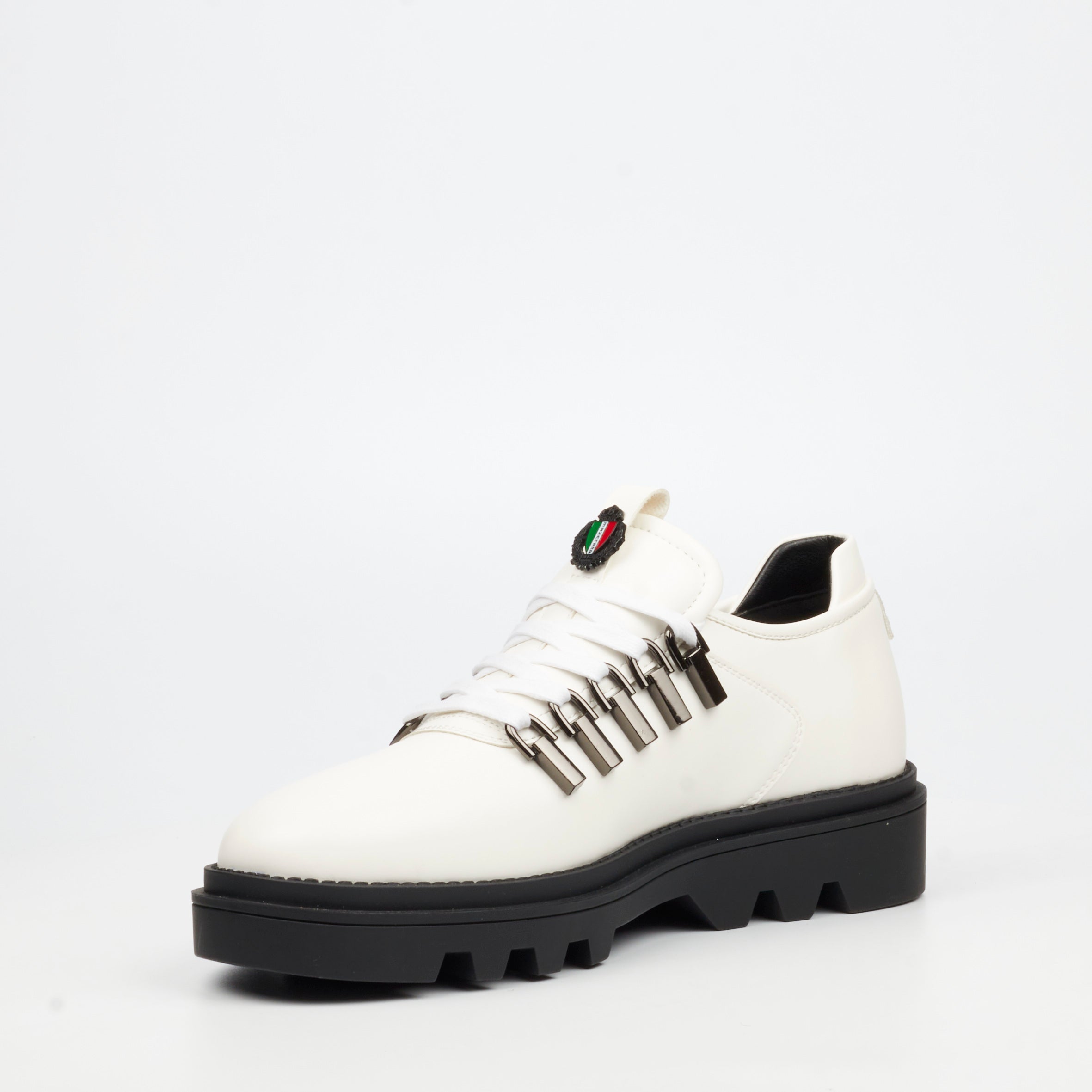 Mazerata Vinchey 91 Faux Wax Shoe - White