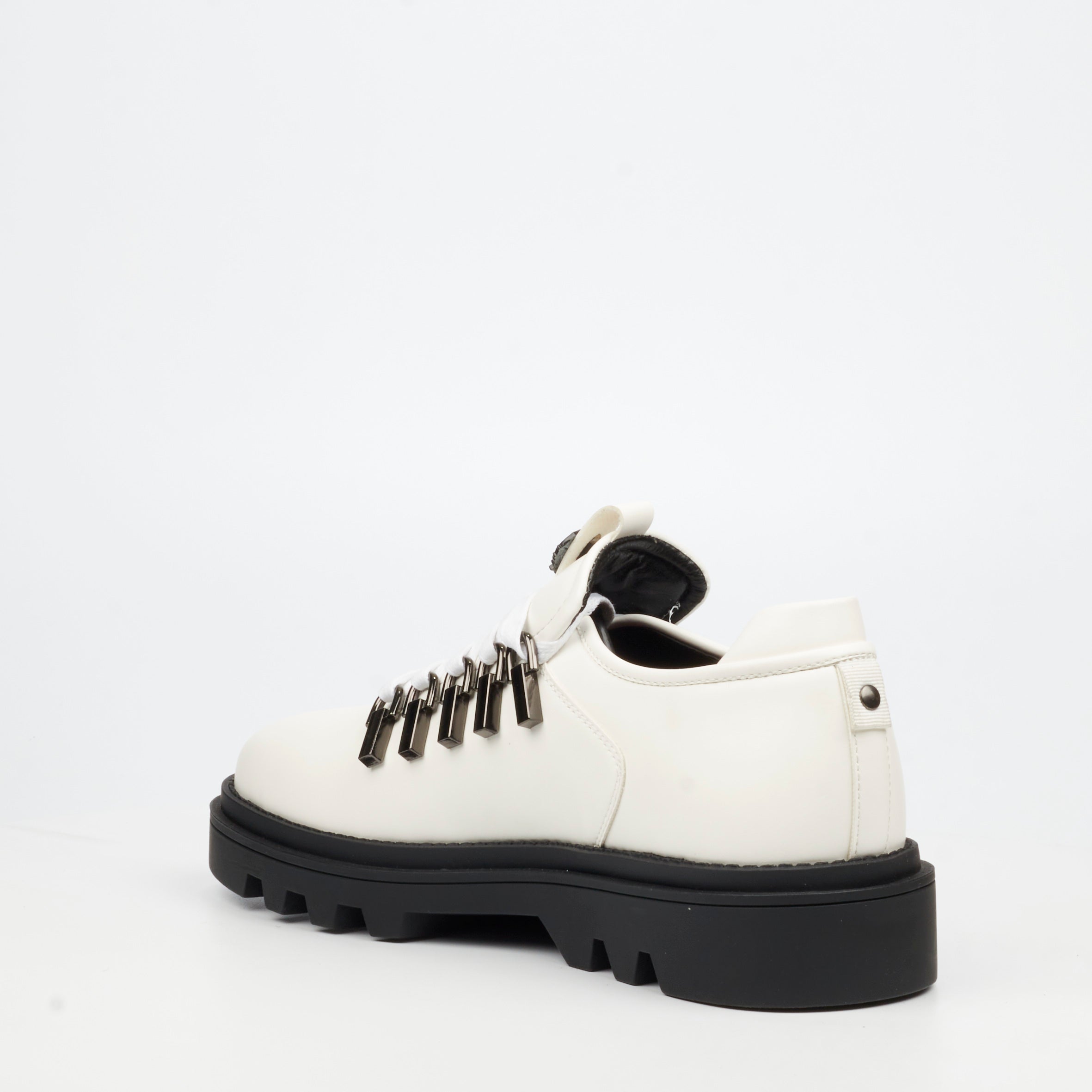 Mazerata Vinchey 91 Faux Wax Shoe - White