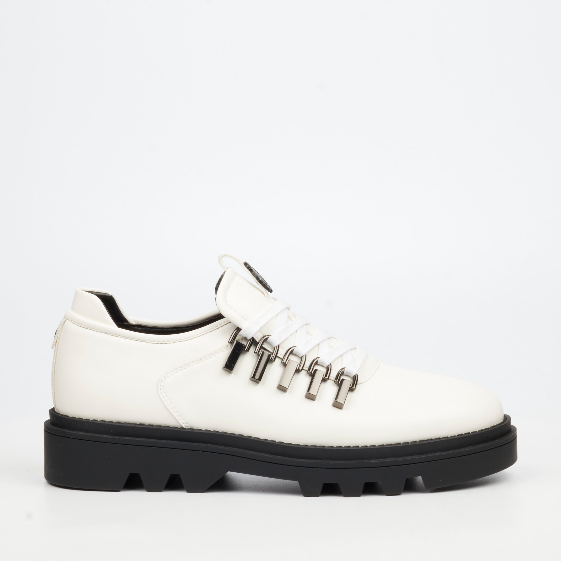 Mazerata Vinchey 91 Faux Wax Shoe - White